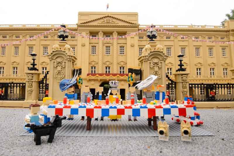 The LEGOLAND Windsor Resort throws Her Majesty The Queen a LEGO birthday party in Miniland  (9)